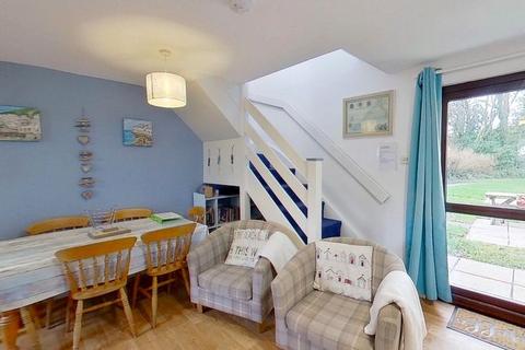 undefined, 70 Strawberry Hill, Tolroy Manor