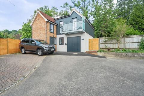undefined, Junction Place, Haslemere