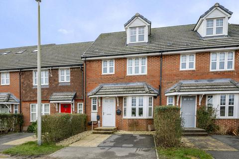3 bedroom terraced house for sale, Horwich Close, Crowborough