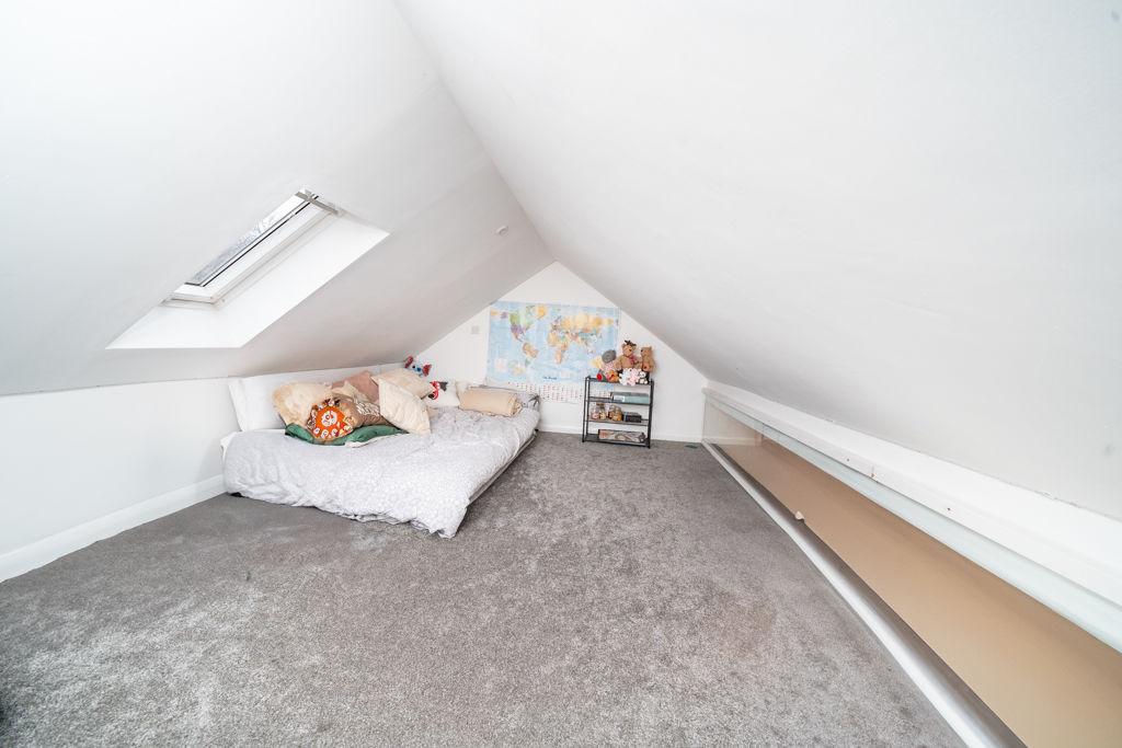 Bedroom 2 with loft