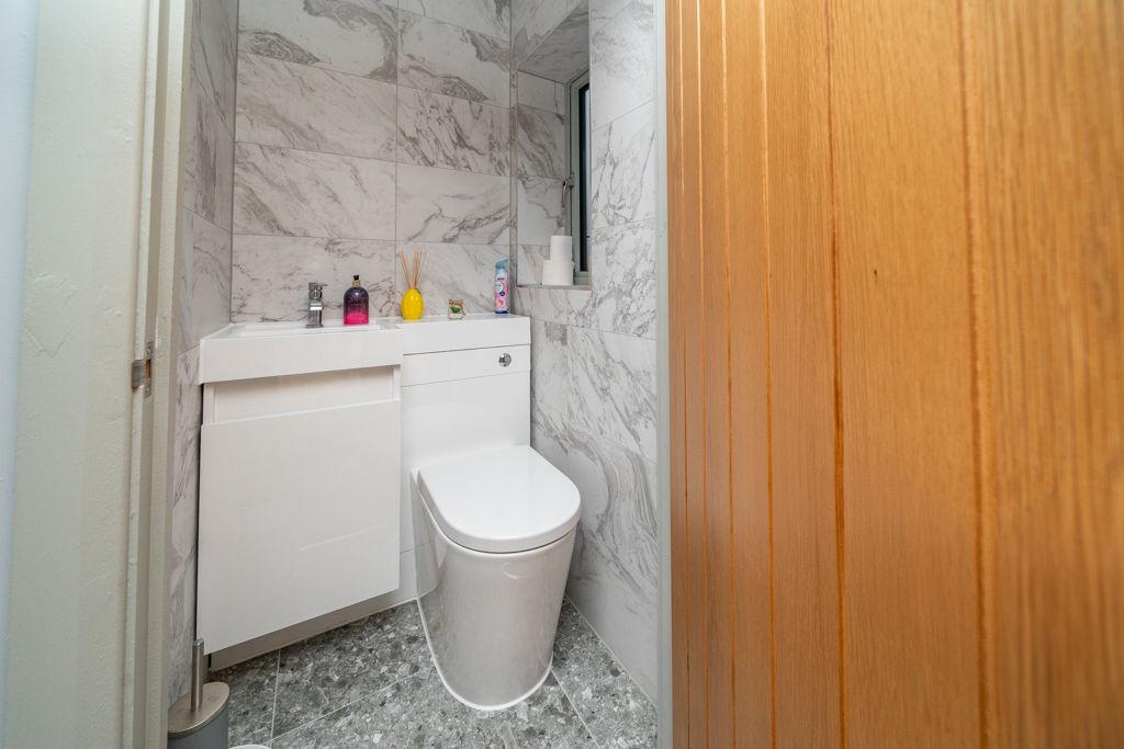 Bedroom 4 en suite