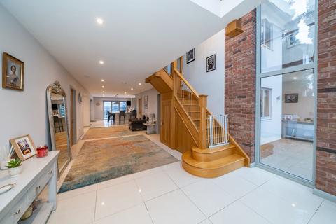 5 bedroom detached house for sale, Little Oaks Drive, Stourbridge DY7