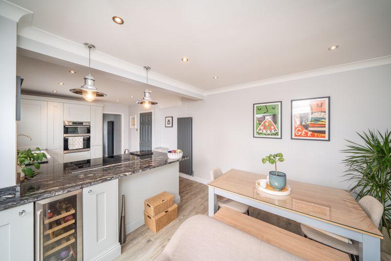 Dining kitchen