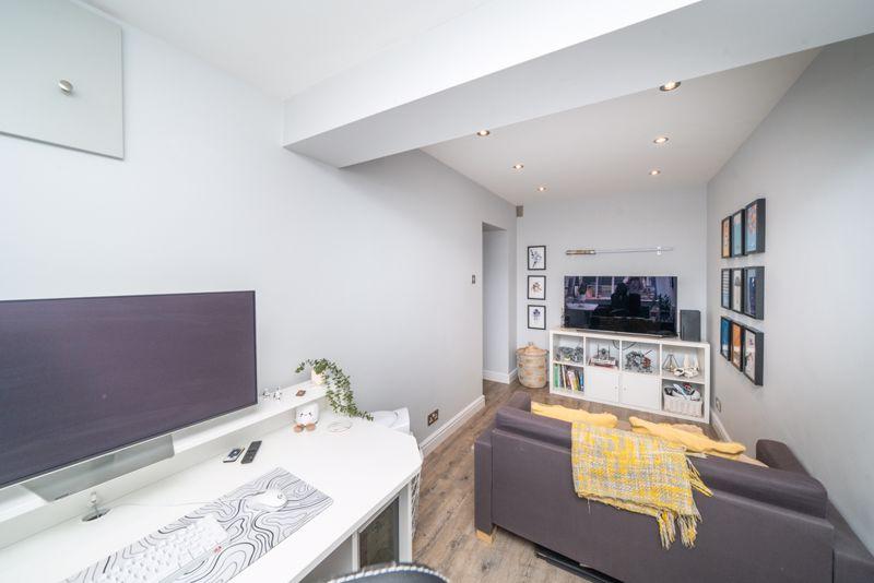 Sitting room (or...