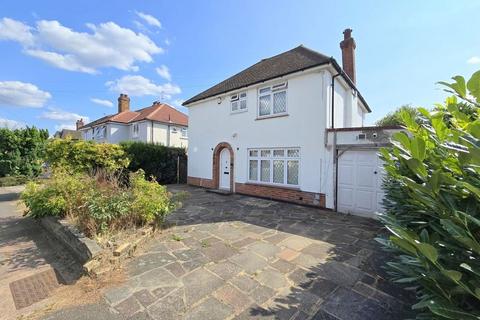 3 bedroom detached house for sale, Colburn Avenue, Hatch End