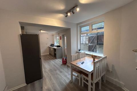 5 bedroom semi-detached house for sale, Derby Grove, Nottingham, Nottinghamshire, NG7
