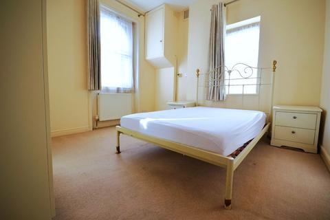 1 bedroom flat to rent, Nevern Place, Earl's Court SW5 9PR