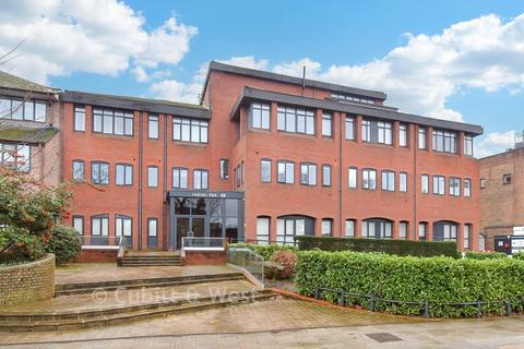 undefined, Holmes Park, Horsham RH12