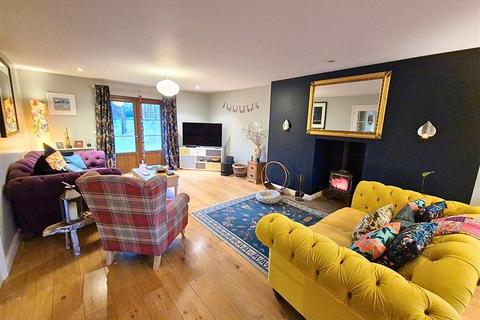 4 bedroom detached house for sale, Yew Tree Close, Shobdon, Leominster, HR6 9LU