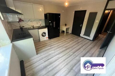 undefined, London E14