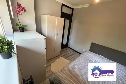 undefined, London E14