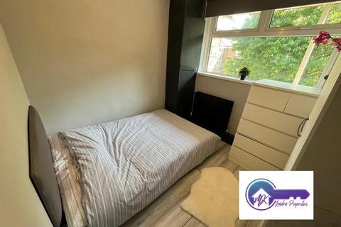 undefined, London E14