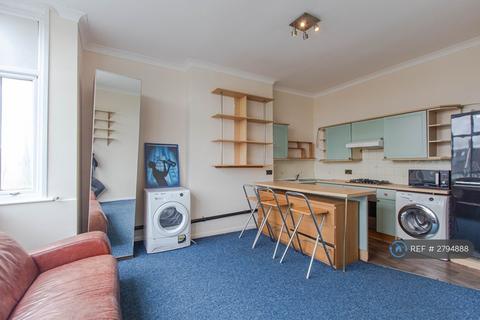 3 bedroom flat to rent, Sunny Gardens Road, London, NW4