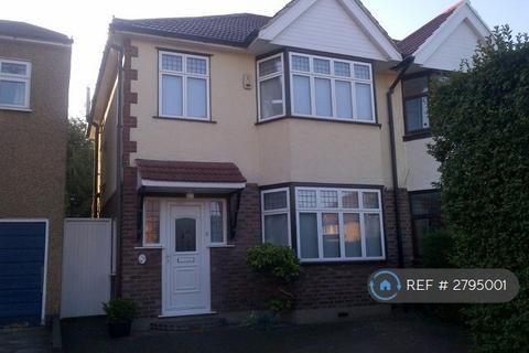 1 bedroom in a house share to rent, Oldfield Lane North, Greenford, UB6