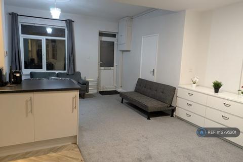 undefined, Pomeroy St, Cardiff, CF10