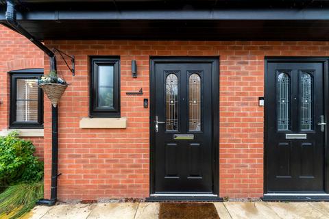5 bedroom semi-detached house for sale, Hurstfield Road, Manchester M28