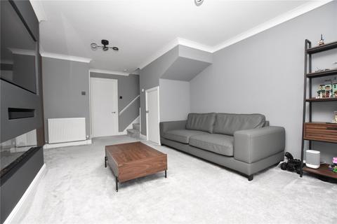 2 bedroom semi-detached house for sale, Guillemot Approach, Morley, Leeds, West Yorkshire