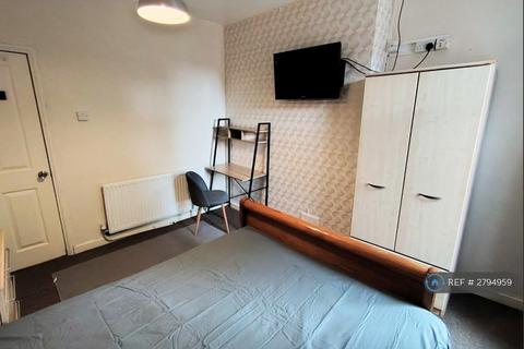 1 bedroom in a house share to rent, Samuel Street, Crewe, CW1