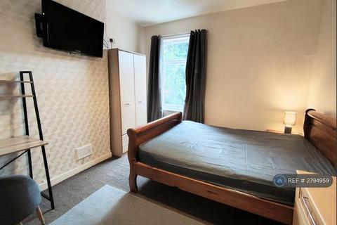 1 bedroom in a house share to rent, Samuel Street, Crewe, CW1