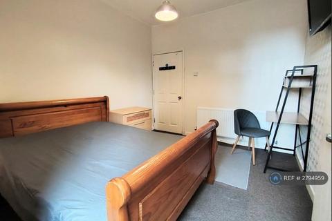 1 bedroom in a house share to rent, Samuel Street, Crewe, CW1