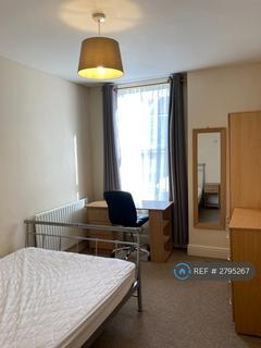 4 bedroom terraced house to rent, Reginald Road, Southsea, PO4