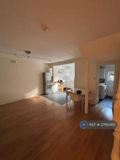 3 bedroom maisonette to rent, Mildmay Grove South, London, N1
