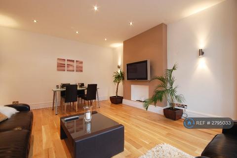 3 bedroom flat to rent, Finchley Road/ Langland Gardens  Hampstead, London, NW3