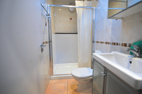 1 bedroom flat to rent, BURNSIDE CRESCENT, WEMBLEY