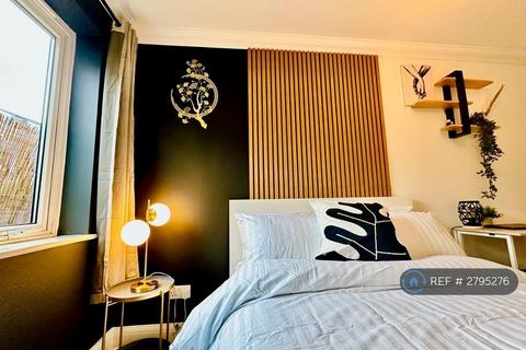 undefined, Campbell Road, London, E3