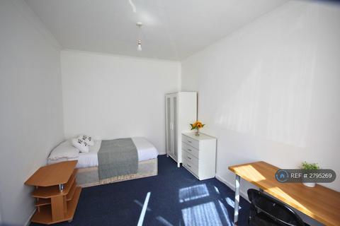 5 bedroom terraced house to rent, Francis Avenue, Southsea, PO4