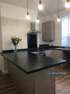 2 bedroom terraced house to rent, Cribden St, Rossendale, BB4