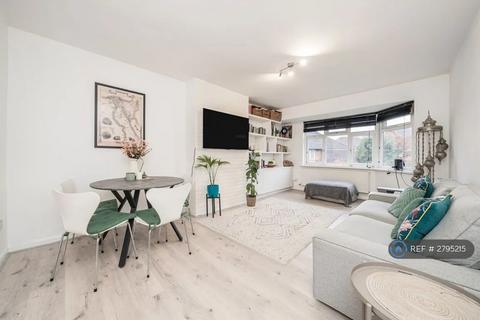 2 bedroom maisonette to rent, Henley Close, Isleworth, TW7