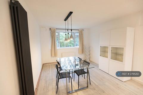 undefined, Top House Rise, London, E4