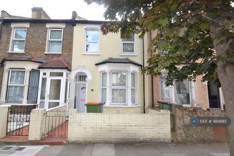 3 bedroom terraced house to rent, Sutton Court Road, London, E13
