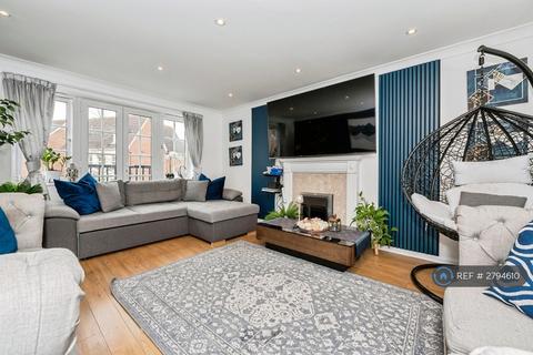undefined, Harper Close, Grays, RM16