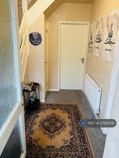 3 bedroom terraced house to rent, Ripon Close, Oldham, OL9