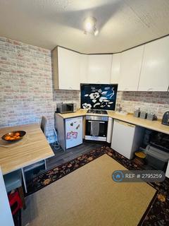 3 bedroom terraced house to rent, Ripon Close, Oldham, OL9