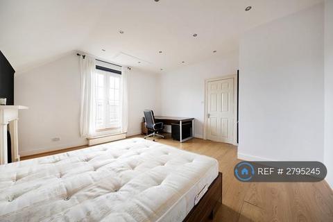 3 bedroom flat to rent, Upper Tollington Park, London, N4