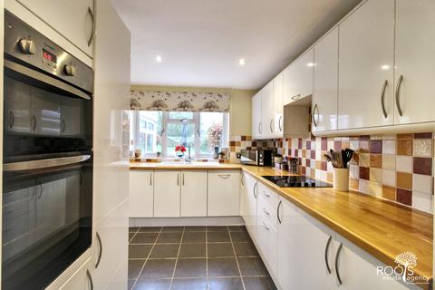 3 bedroom semi-detached house for sale, Woolton Hill Road, Newbury RG20