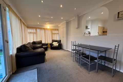 3 bedroom terraced house to rent, Alfred Street, Tyne and Wear NE6