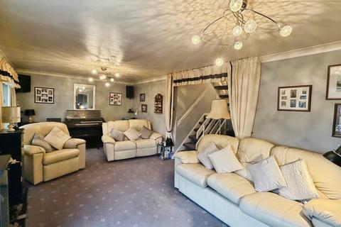 5 bedroom detached house for sale, Sunnidale, Newcastle upon Tyne NE16