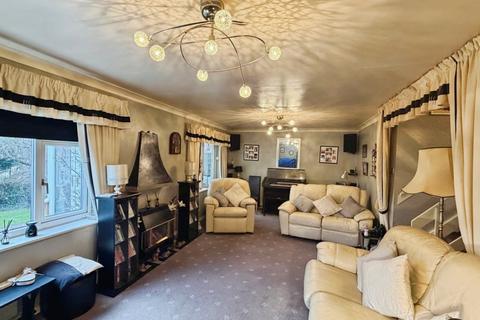 5 bedroom detached house for sale, Sunnidale, Newcastle upon Tyne NE16