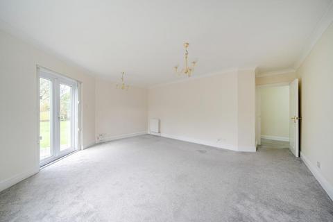 2 bedroom flat for sale, Longcrofte Road, Edgware HA8