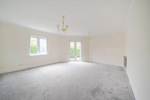 2 bedroom flat for sale, Longcrofte Road, Edgware HA8