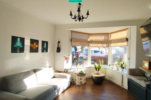 3 bedroom terraced house for sale, 9 Mount Park Avenue, Scarborough, YO12