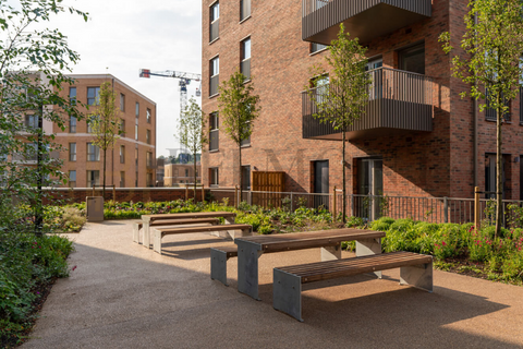3 bedroom apartment to rent, Explorer way, london