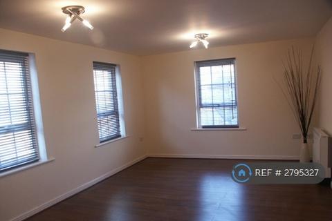 2 bedroom flat to rent, Gale Close, Littleborough, OL15
