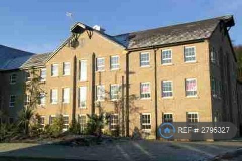 2 bedroom flat to rent, Gale Close, Littleborough, OL15