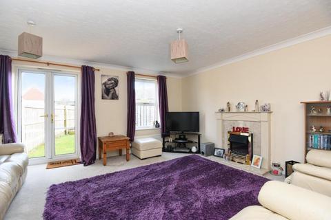 3 bedroom semi-detached house for sale, Ribston Close, Banbury, OX16