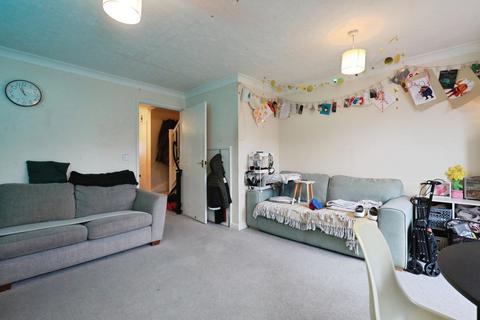 3 bedroom semi-detached house for sale, Ribston Close, Banbury, OX16